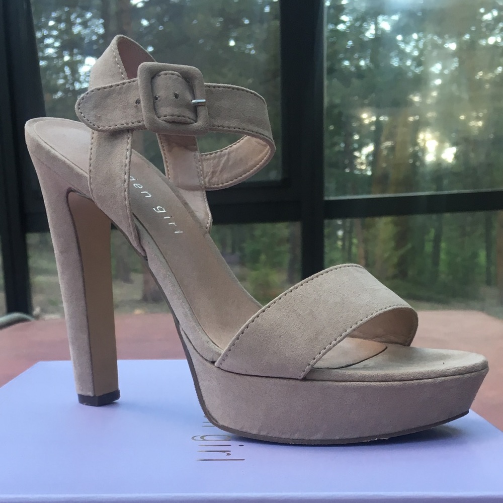 Madden Girl high heels. Nude/blush